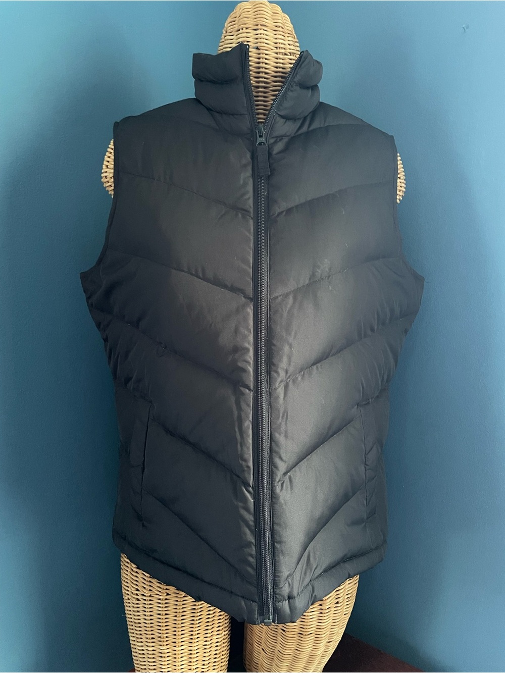 Lands’ End Women’s Puffer Vest Black Size MP (8/10)